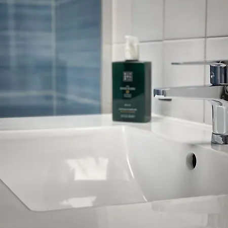 Flat Overlooking The Park 1km To Plaza Pontevedra 拉科鲁尼亚