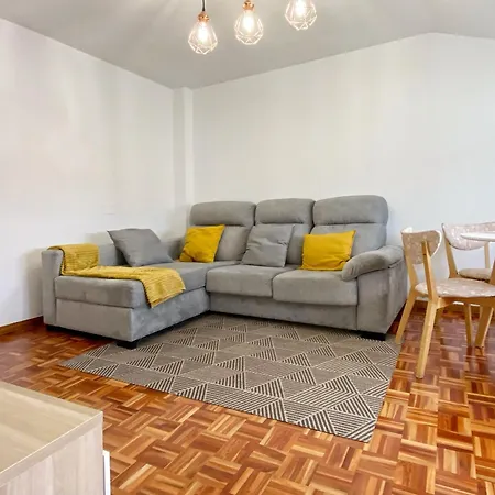Flat Overlooking The Park 1km To Plaza Pontevedra Apartment